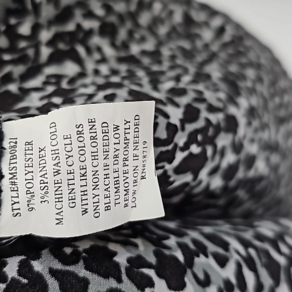 Notations Gray & Black Leopard Print Button Front Blouse wFront Pockets & Slits - Picture 13 of 16
